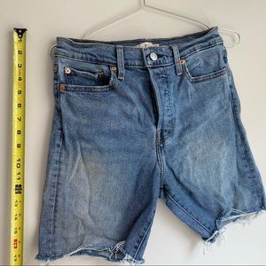 Free Shipping: High Rise Wedgie Shorts Levi’s 29